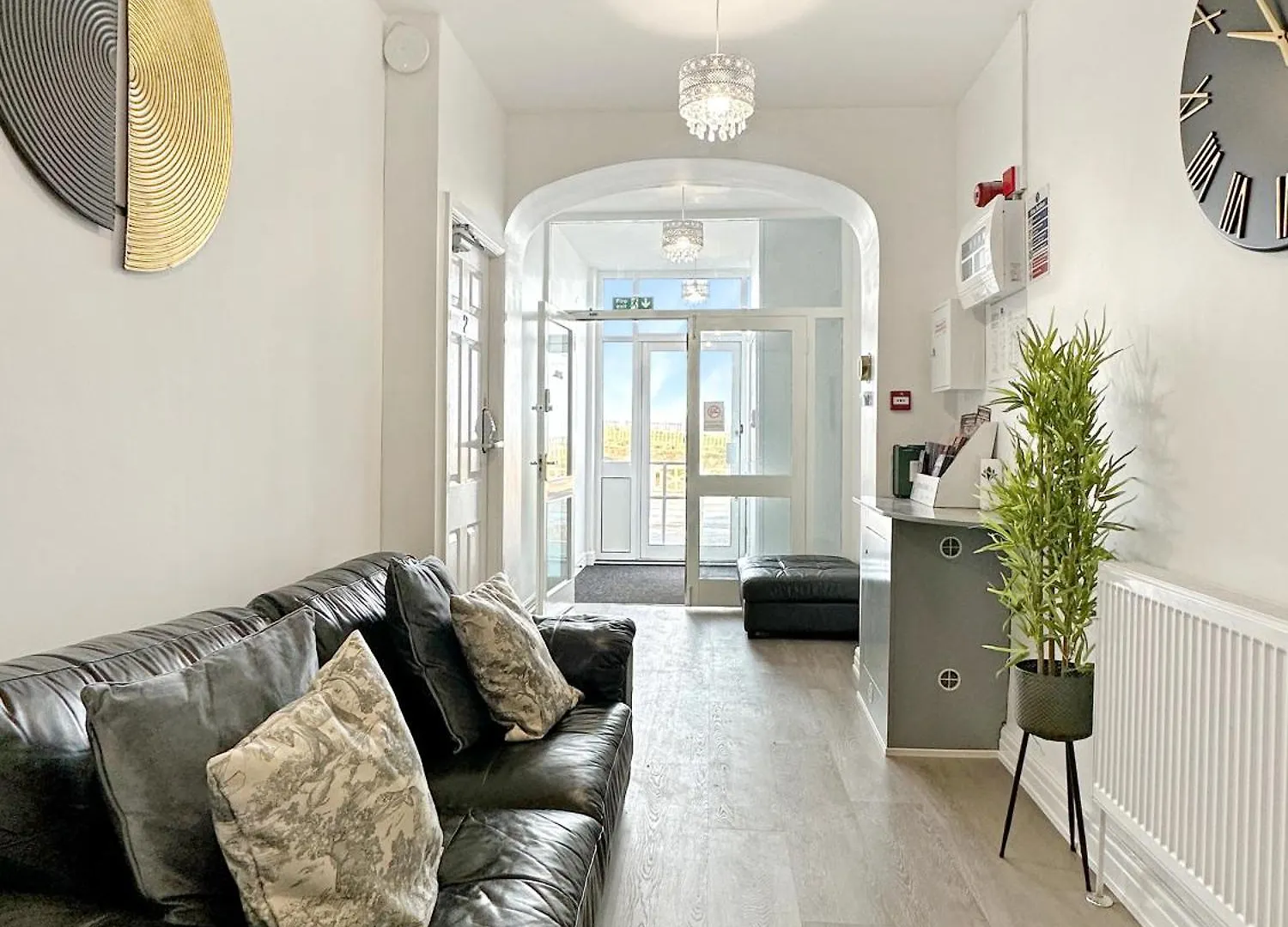 Granada Apartments Queen'S Promenade Blackpool