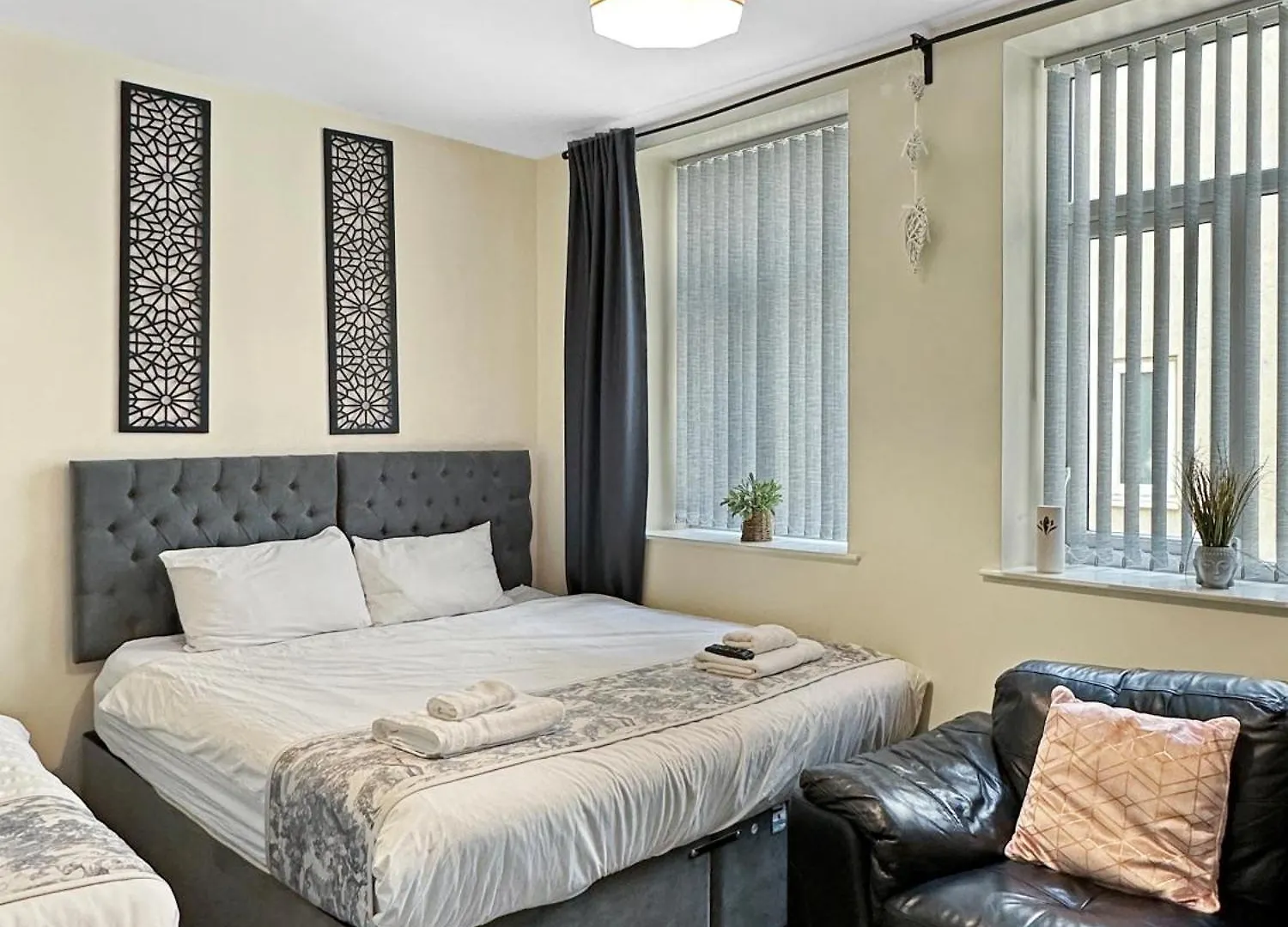 Granada Apartments Queen'S Promenade Blackpool