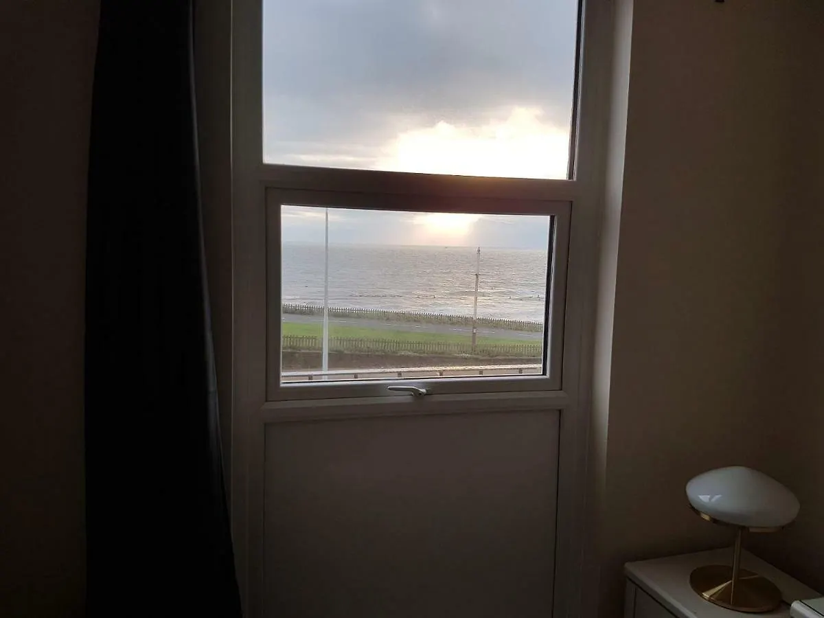 Granada Apartments Queen'S Promenade Blackpool 0*,