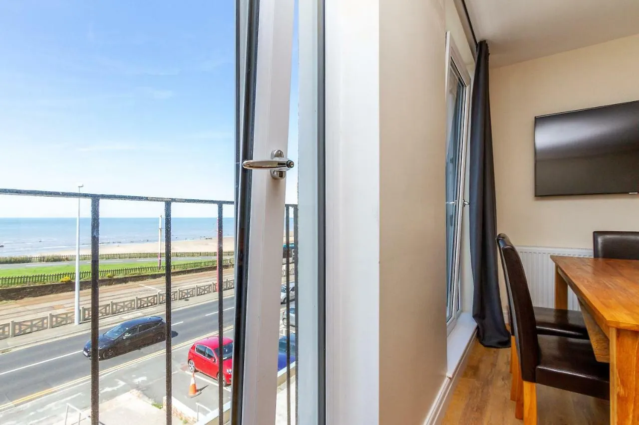 Granada Apartments Queen'S Promenade Blackpool