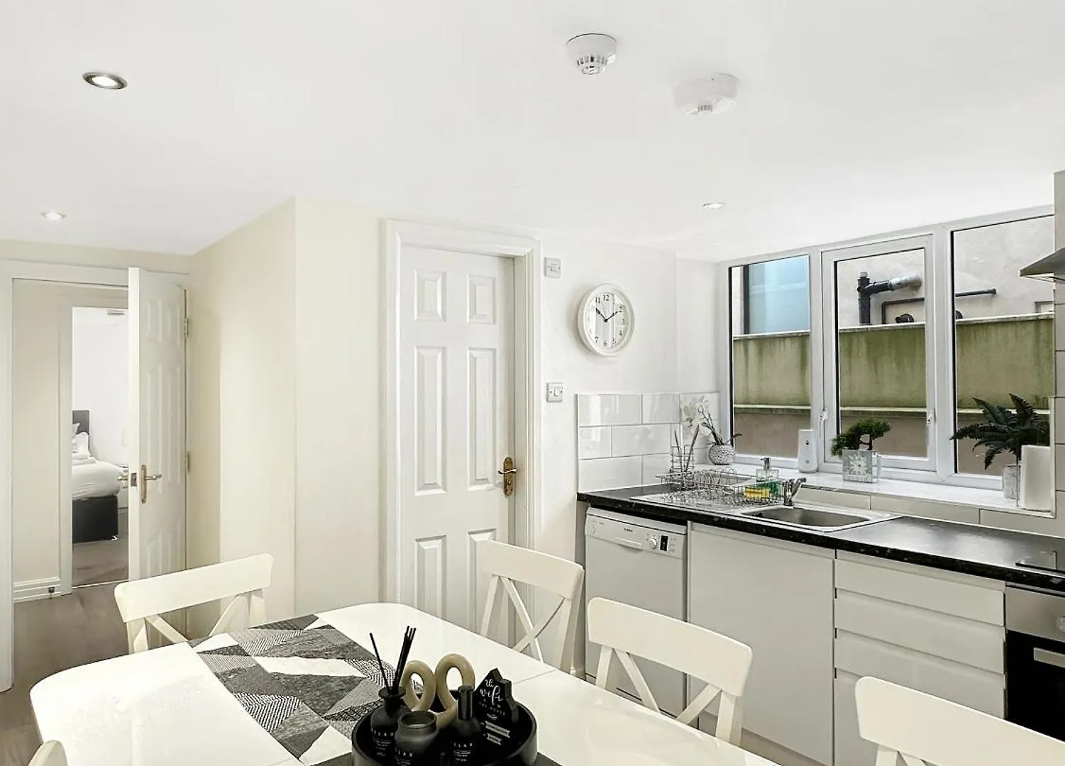 Granada Apartments Queen'S Promenade Blackpool