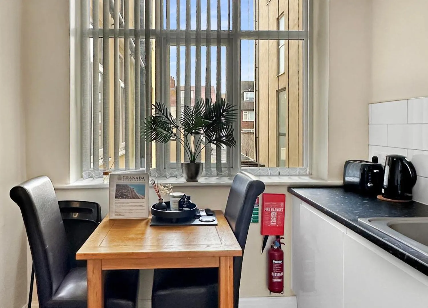 Granada Apartments Queen'S Promenade Blackpool