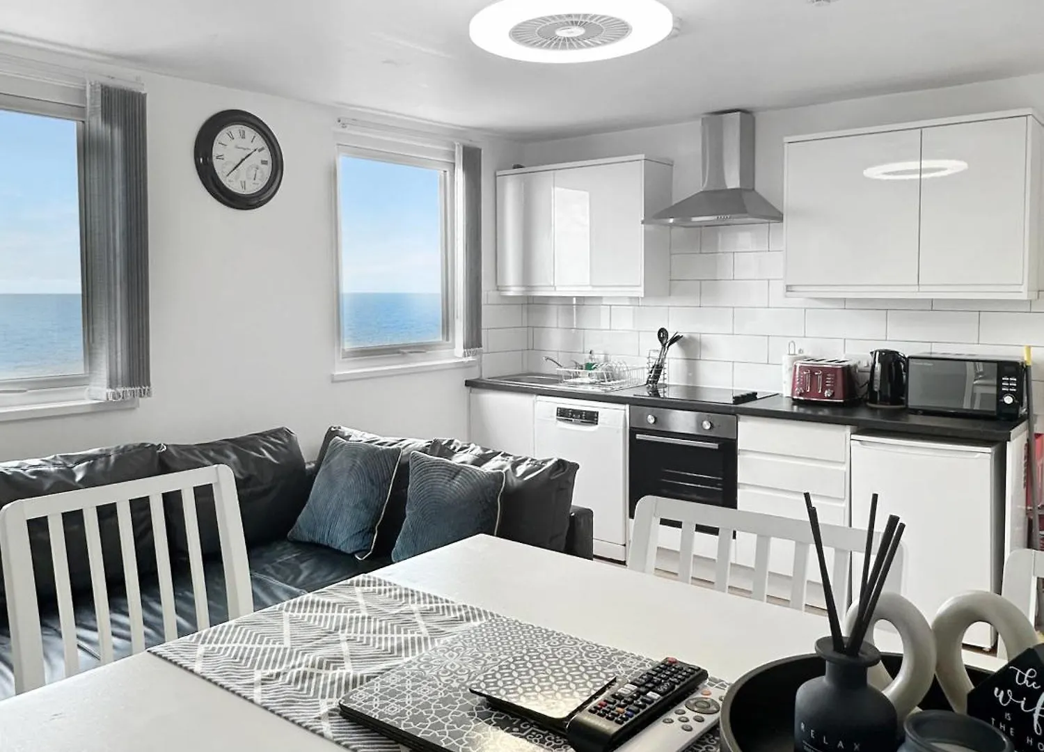 Granada Apartments Queen'S Promenade Blackpool